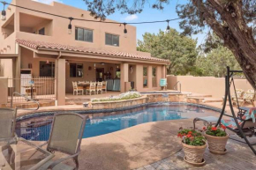 Casa Oasis with Privacy & Blue Tile Pool for Family